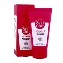 ژل مرطوب کننده ویتامین ای اسکین شیک پوست معمولی | Skin Chic Vitamin E Moisturizing Gel