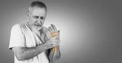 ​آرتریت روماتوئید؛ علائم، علل و روش‌های درمان