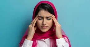 علت سردرد در ماه رمضان و راهکارهای پیشگیری از آن
