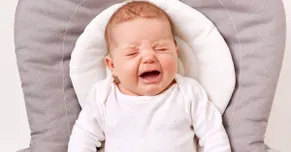نفخ نوزاد و راه‌های مقابله با آن