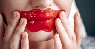 ماسک لب چیست و چه کاربردی دارد؟