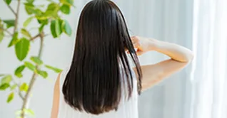 راهنمای انتخاب محصولات مراقبتی برای موهای چرب