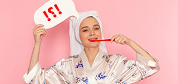 اشتباهات رایج در مسواک زدن که باید از آنها پرهیز کنید!