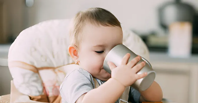 6 ترفند طلایی برای ترک عادت نوزاد به شیشه شیر​