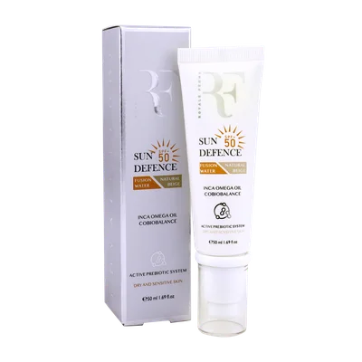 تصویر ضد آفتاب فیوژن واتر SPF50 رویال فم پوست خشک