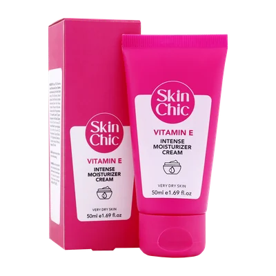 تصویر کرم مرطوب کننده قوی ویتامین ای اسکین شیک