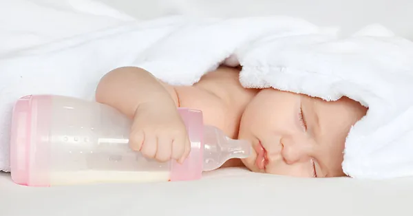 راهنمای کامل انتخاب شیشه شیر و سر‌شیشه مناسب برای نوزاد