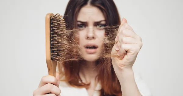 همه چیز درباره ریزش مو و راه‌های درمان آن
