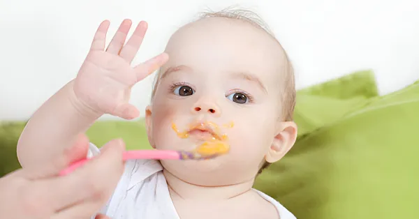 چگونه حساسیت غذایی نوزاد را تشخیص دهیم؟